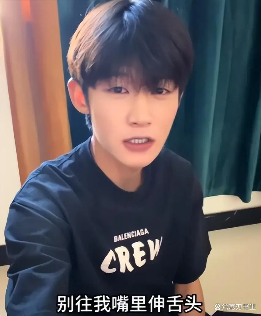 娱乐圈潜规则曝光_潜规则女老板强吻事件_娱乐圈男星被潜图片