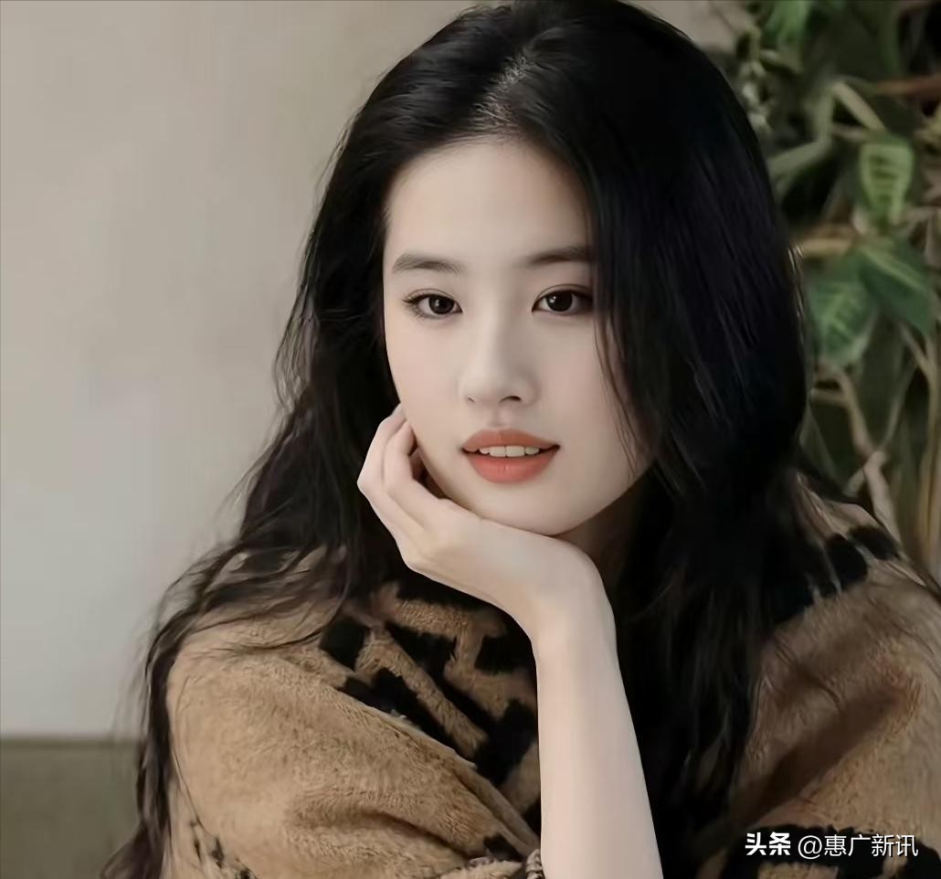 刘亦菲被黑二十年原因_刘亦菲陈金飞干爹谣言真相_天涯扒一扒明星黑料,